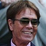 CLIFF RICHARD 101´İNCİ ALBÜMÜNÜ ÇIKARDI