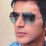 TEOMAN KENDİNİ YAZDI