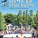 GÖKTEN BİR UYDU DÜŞTÜ