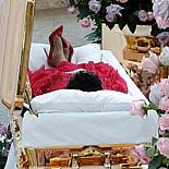 ARETHA FRANKLIN´İN TABUTU ZİYARETE AÇILDI