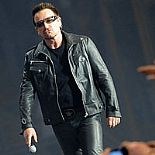 BONO´NUN SESİ GİTTİ, KONSER YARIDA KALDI