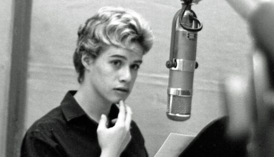 NEW YORK TIMES YAŞAYAN EN BAŞARILI AMERİKALI OZANLARI SEÇTİ