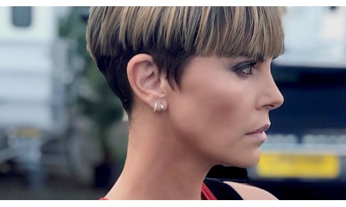 'HIZLI VE ÖFKELİ 9' İÇİN CHARLIZE THERON'DAN YENİ İMAJ