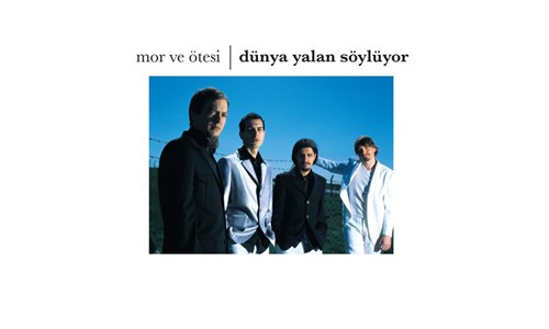 DÜNYA YALAN SÖYLÜYOR / MOR VE ÖTESİ (2004)