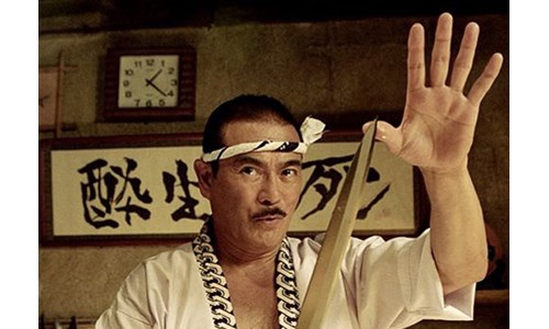 KILL BILL'İN USTA OYUNCUSU KORONAYA YENİLDİ