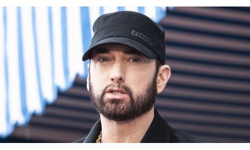 EMINEM'DEN DÖRT YIL SONRA YENİ ALBÜM