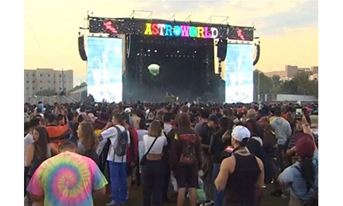 HOUSTON'DAKİ FESTİVALDE SEKİZ SEYİRCİ EZİLEREK YAŞAMINI YİTİRDİ