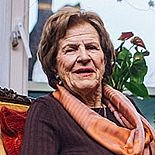 PROF. DR. NERMİN ABADAN UNAT´A UÇAN SÜPÜRGE´DEN ÖDÜL