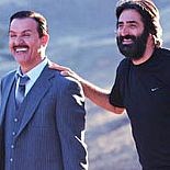 TALAT BULUT´A BİR ŞOK DA MAHSUN KIRMIZIGÜL´DEN