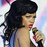 RIHANNA BEYAZPERDEDE