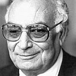 ´YAŞAR KEMAL EFSANESİ´ ADANA´DA PRÖMİYER YAPIYOR