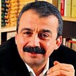 SIRRI SÜREYYA ÖNDER: ´BAKUR´UN GÖSTERİLMEMESİ KEYFİ BİR KARAR´