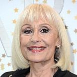 RAFFAELLA CARRA´DAN NOEL HEDİYESİ