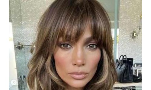JENNIFER LOPEZ İMAJ YENİLEDİ