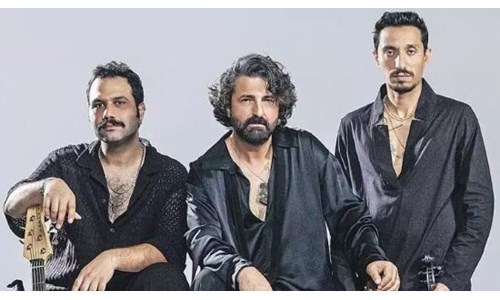 KARAF'TAN 'CESARETİN VAR MI AŞKA' 