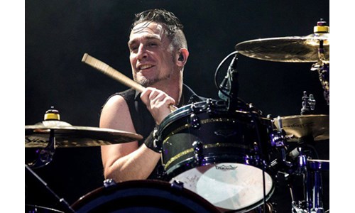 PETE PARADA, KORONA AŞISI OLMADIĞI İÇİN THE OFFSPRING GRUBUNDAN ÇIKARILDI