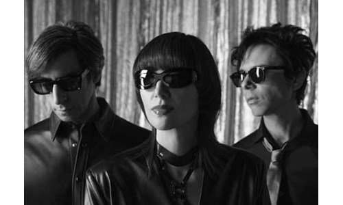 YEAH YEAH YEAHS'DEN YENİ TEKLİ