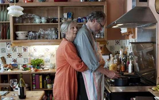 MIKE LEIGH YİNE SAHİCİ...