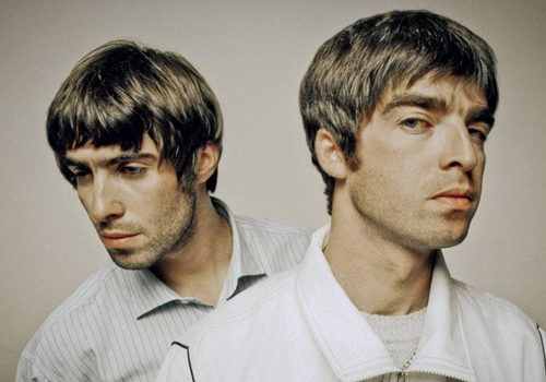 İNGİLTERE'DE 2025'TE EN FAZLA SATILAN UZUNÇALARLAR İLE 45'LİKLER