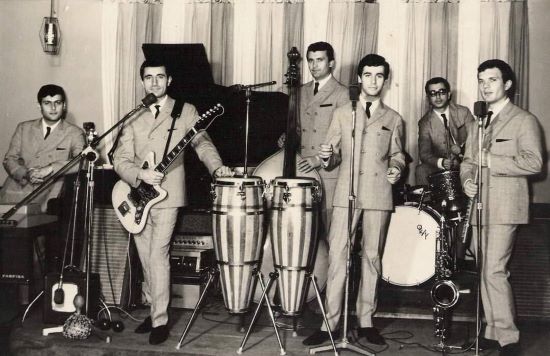 FERDİ ÖZBEĞEN VE ARKADAŞLARI